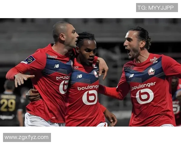 斯特拉斯与里尔激战正酣谁能在法甲赛场上笑到最后